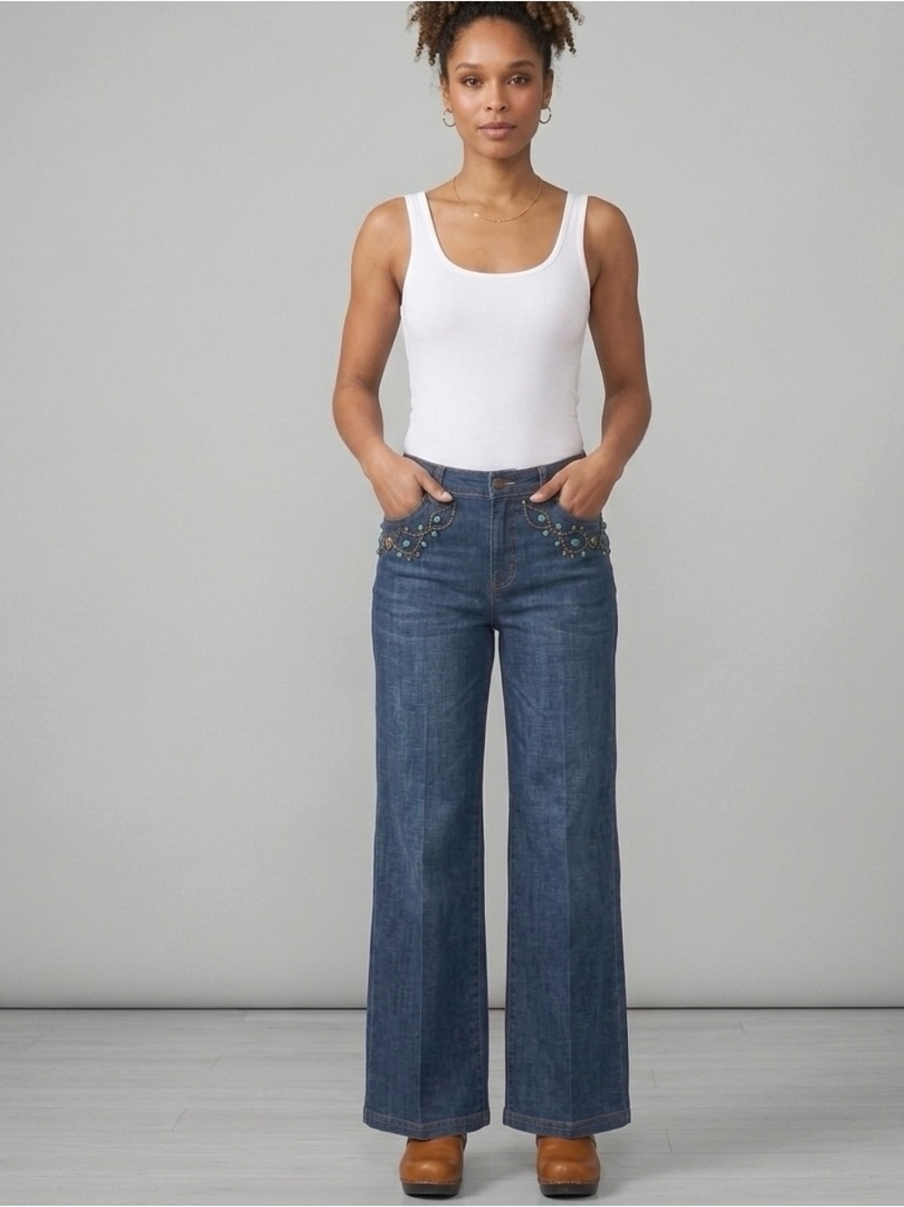 NWT Vezucci Embellished Flare Jeans Size 14